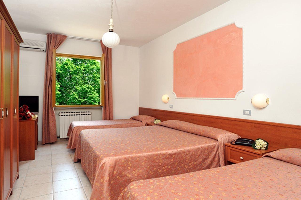 Hotel La Meridiana Urbino Exteriör bild