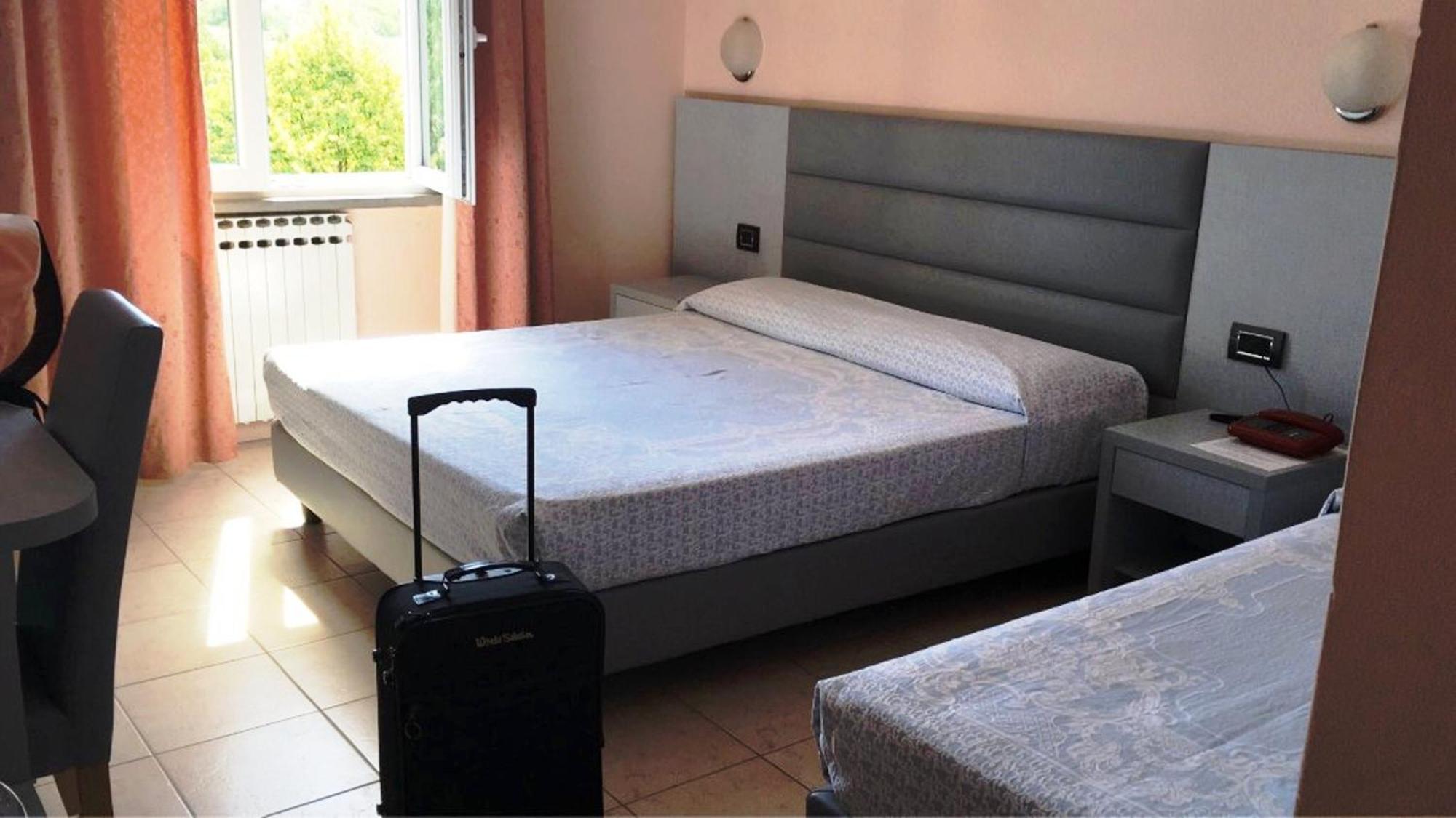 Hotel La Meridiana Urbino Exteriör bild