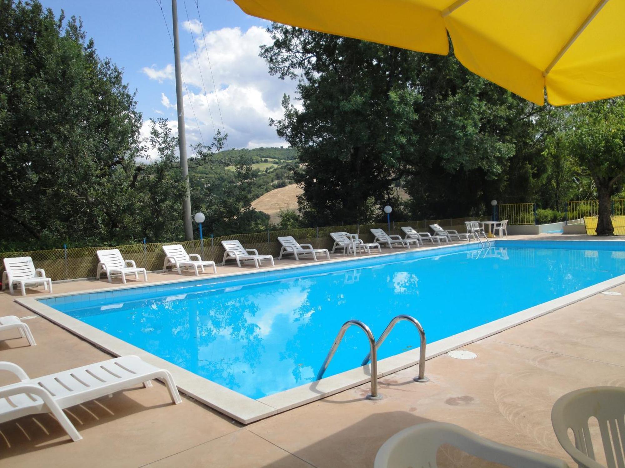 Hotel La Meridiana Urbino Exteriör bild