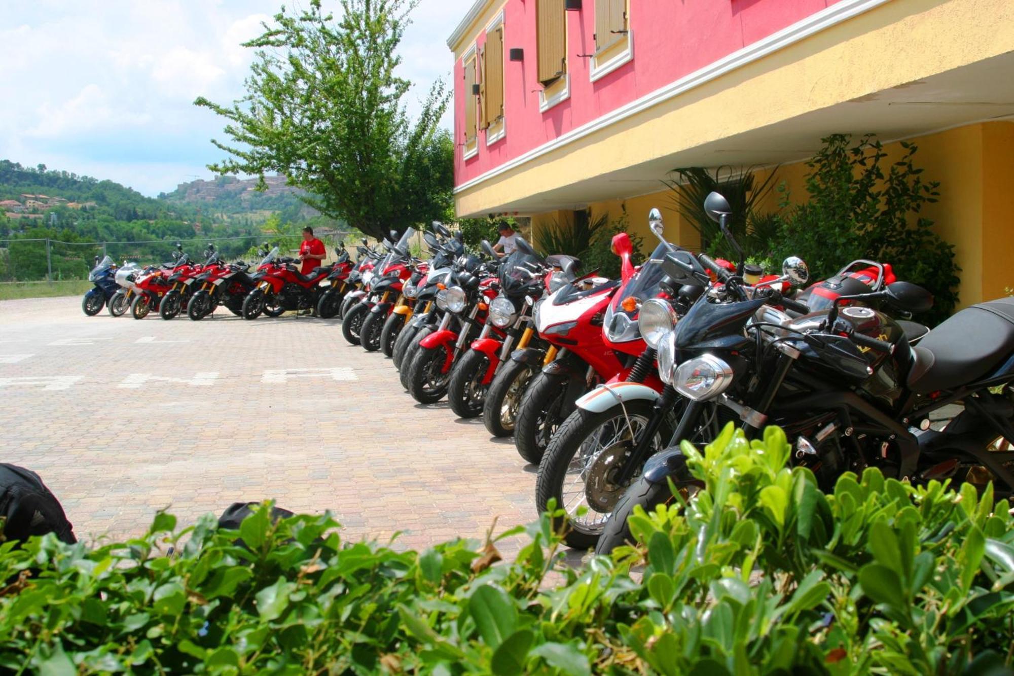 Hotel La Meridiana Urbino Exteriör bild