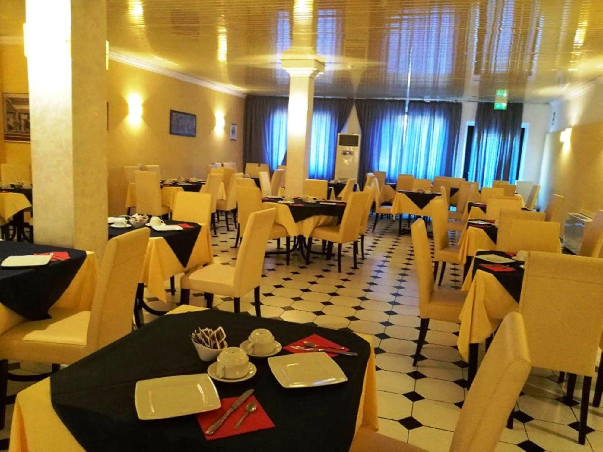 Hotel La Meridiana Urbino Exteriör bild
