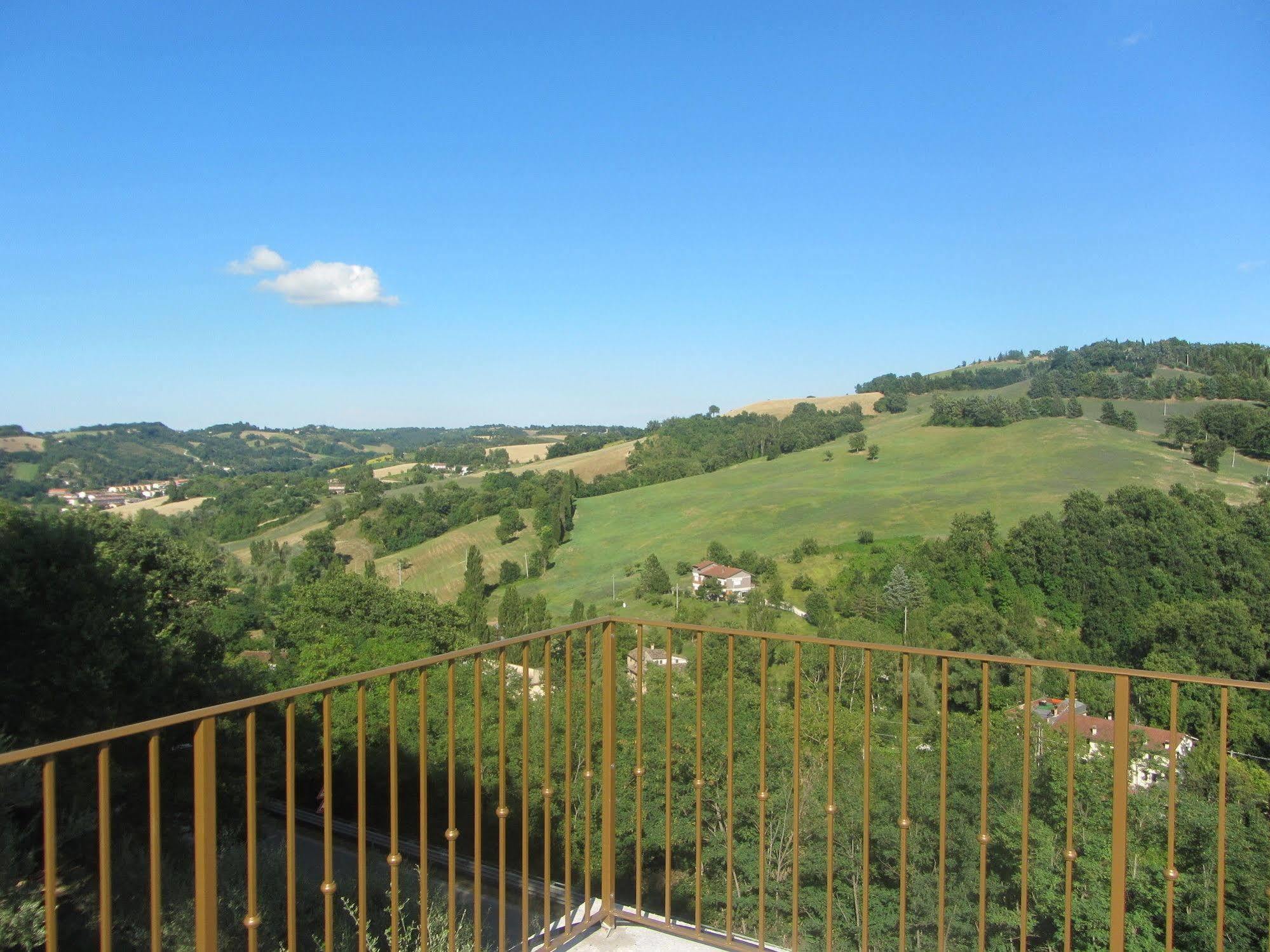 Hotel La Meridiana Urbino Exteriör bild