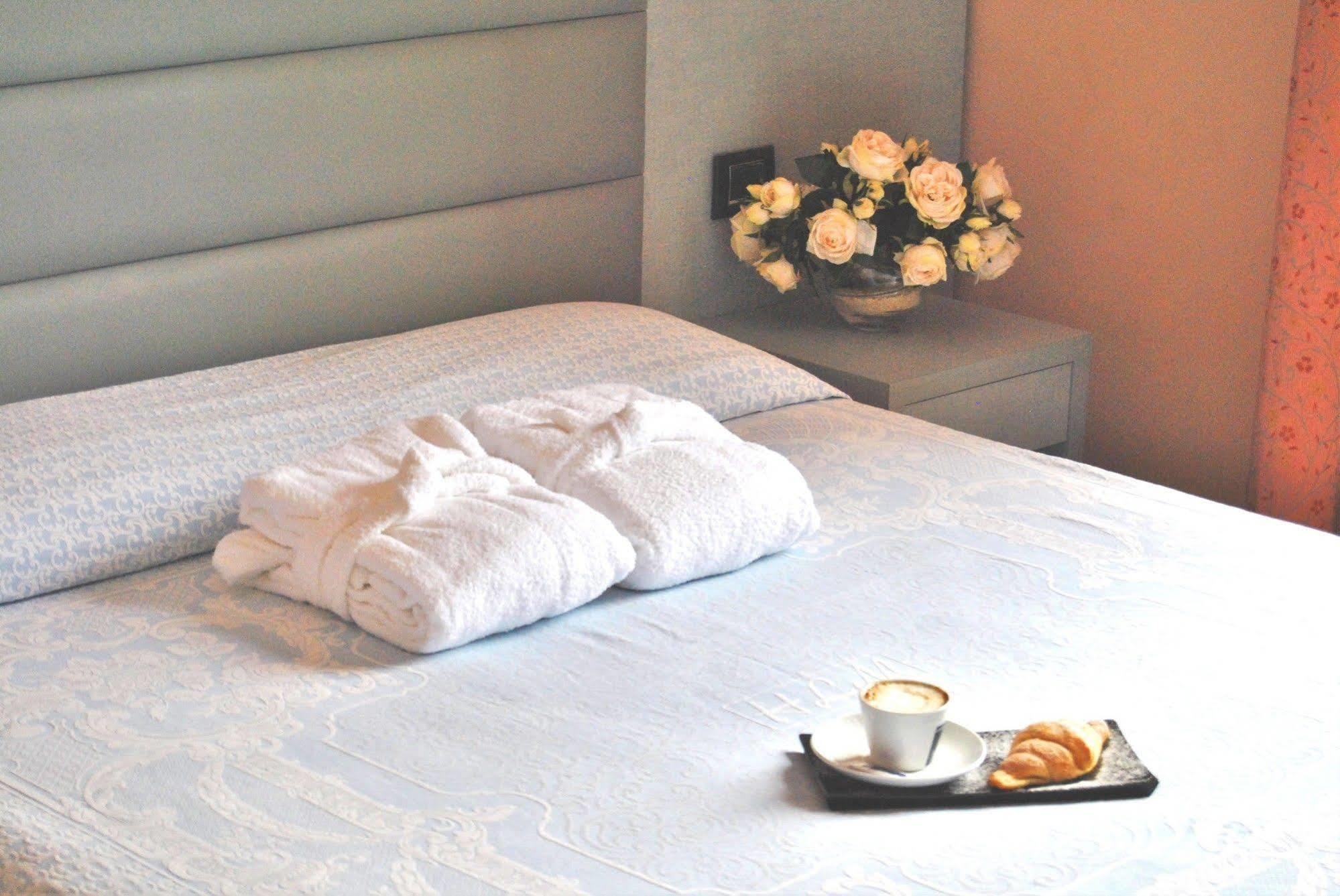 Hotel La Meridiana Urbino Exteriör bild
